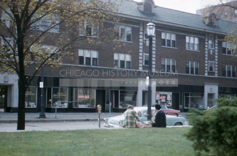 Suburban commercial block - Maier, Vivian