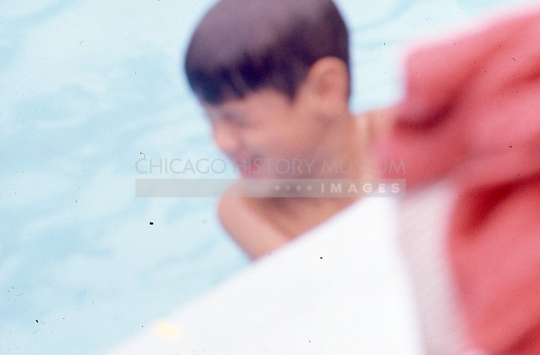 Boy in pool - Maier, Vivian