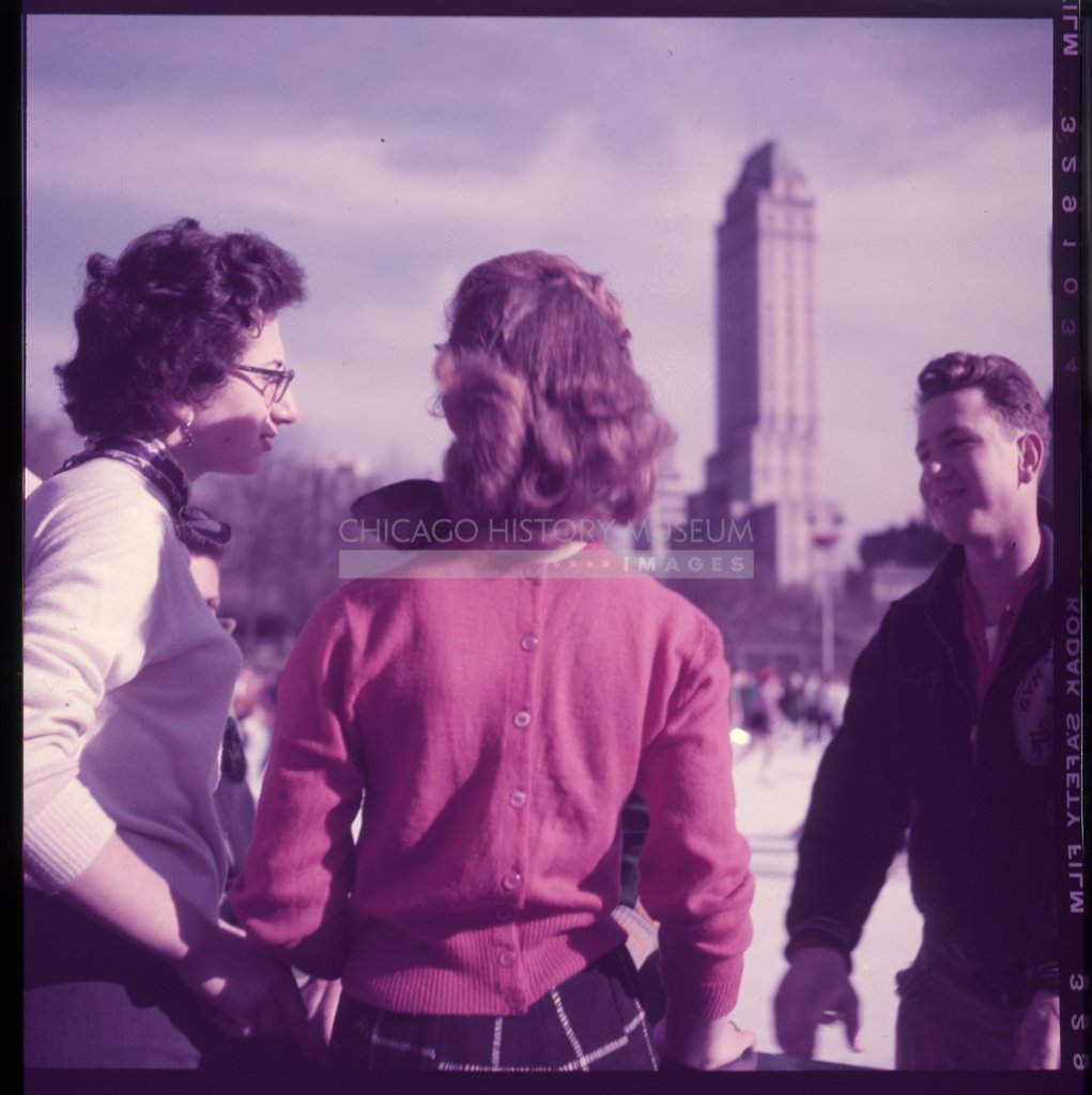 Young people ice skating in Central Park - Maier, Vivian