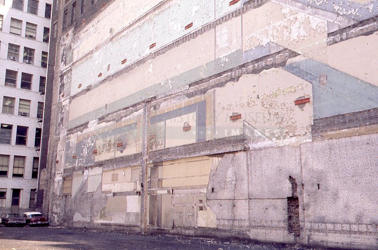 Exposed wall - Maier, Vivian