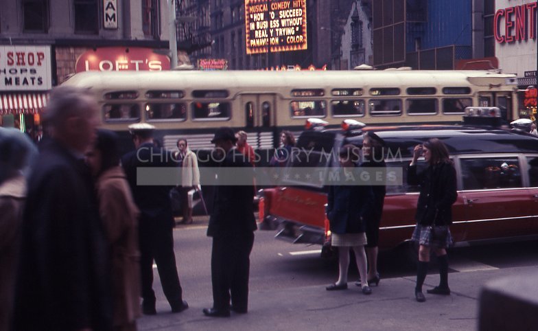 Randolph and State Streets - Maier, Vivian