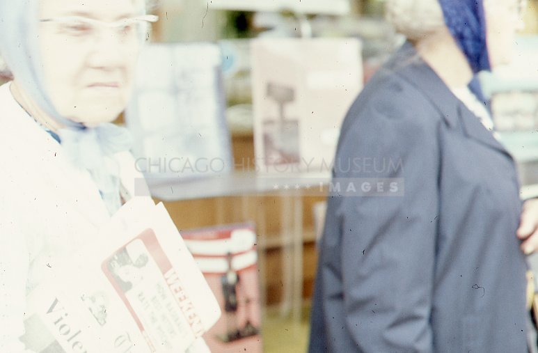Women in head scarves - Maier, Vivian
