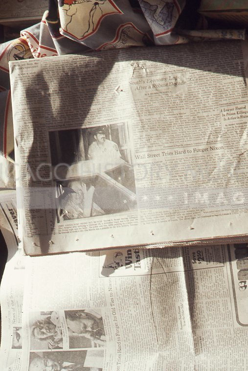 Newspaper and scarf - Maier, Vivian