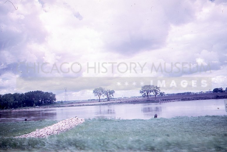 Riverscape - Maier, Vivian