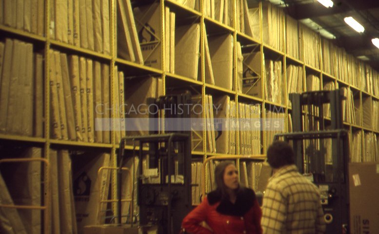 Man and woman in warehouse - Maier, Vivian