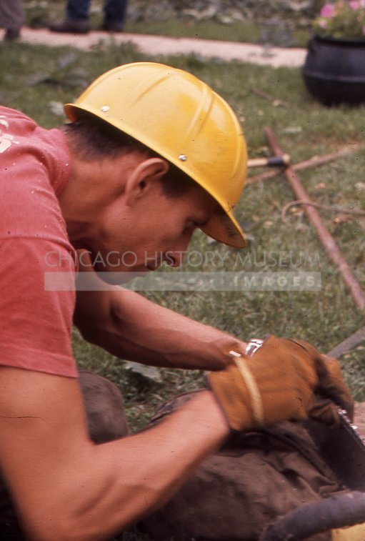 Man in hardhat - Maier, Vivian