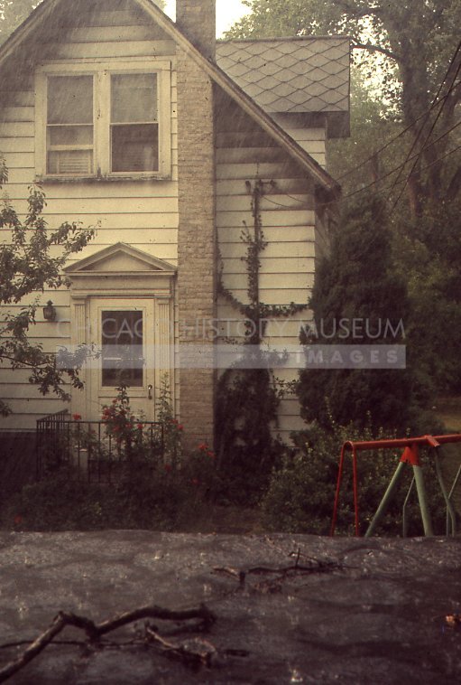 House in the rain - Maier, Vivian