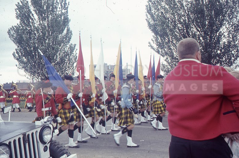 Marcher in tartan - Maier, Vivian