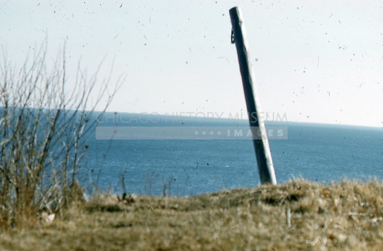 Derrick along Lake Michigan - Maier, Vivian