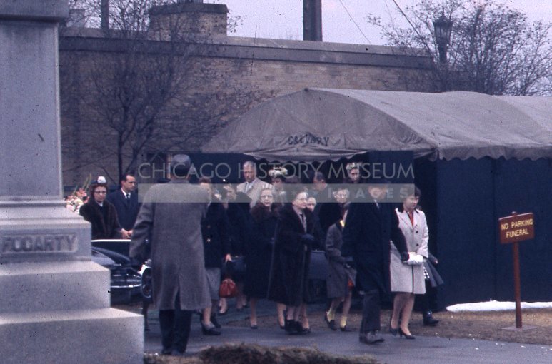 Graveside service - Maier, Vivian