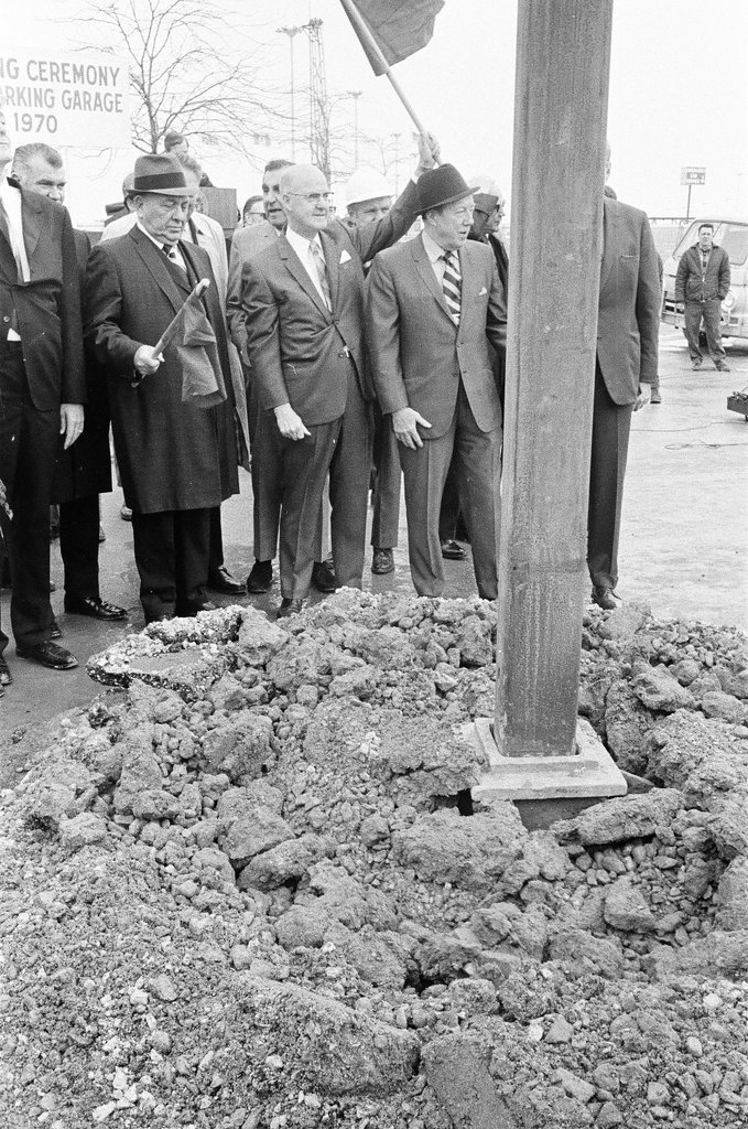 Garage ground breaking at O'Hare Airport - Larry Graff for Chicago Sun-Times