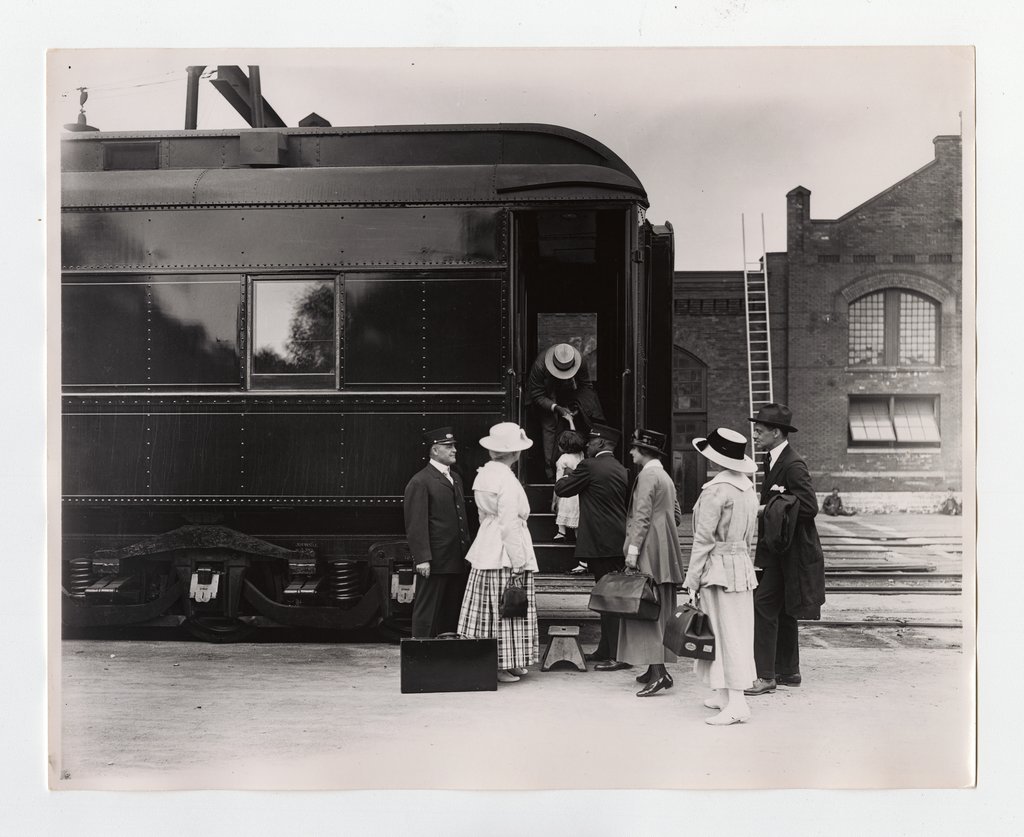 Passengers boarding a Pullman train