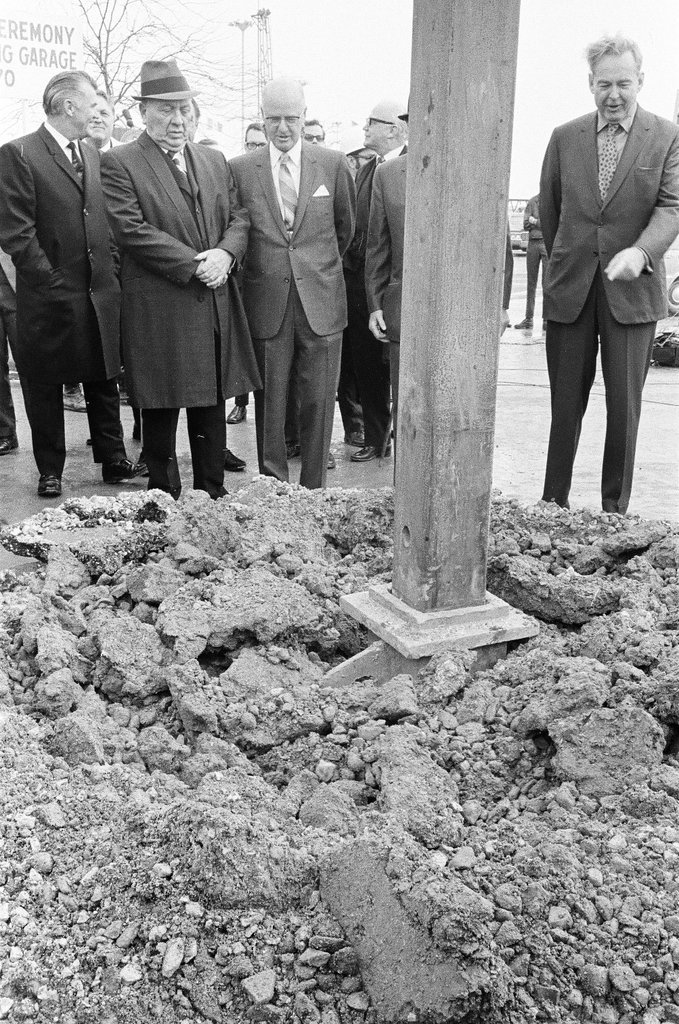 Garage ground breaking at O'Hare Airport - Larry Graff for Chicago Sun-Times