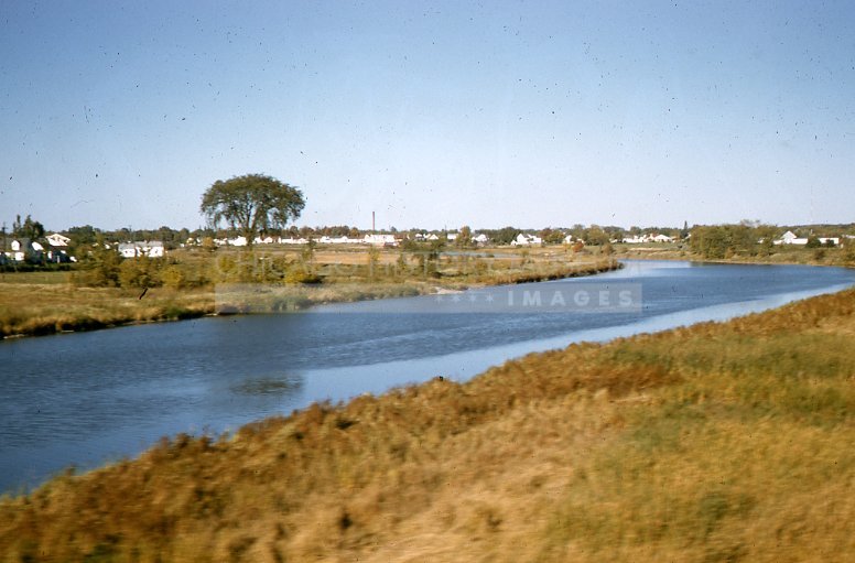Riverscape - Maier, Vivian