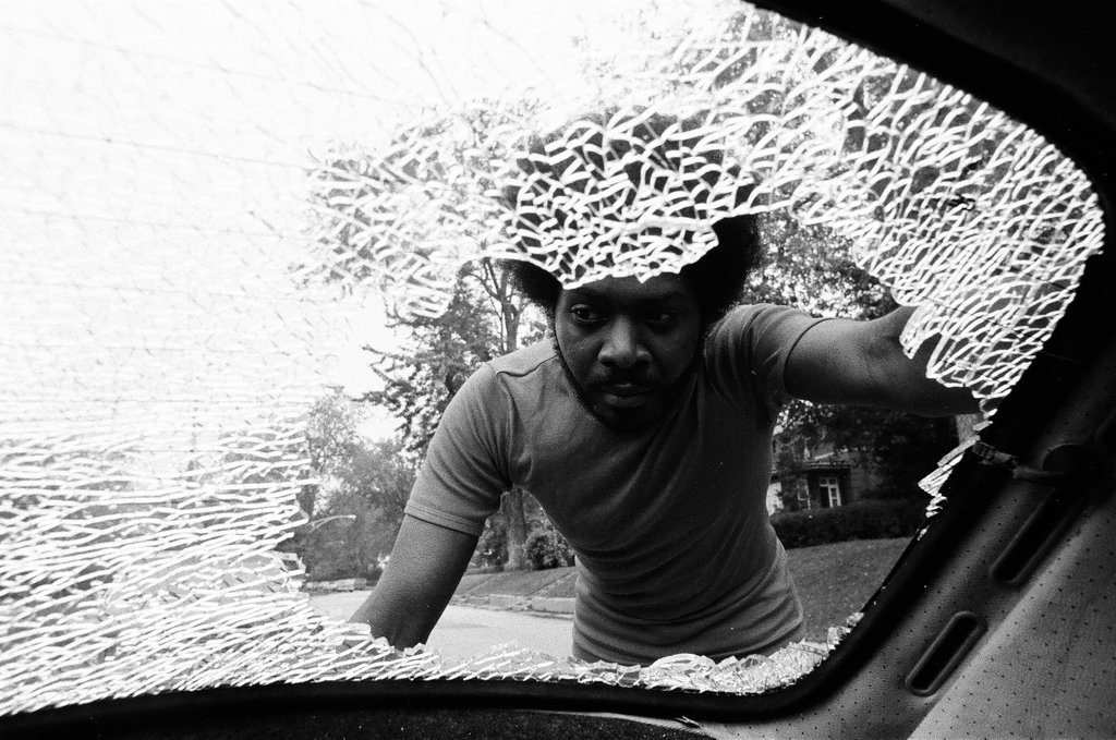 Broken car windows in Morgan Park - Jerry Tomaselli for Chicago Sun-Times
