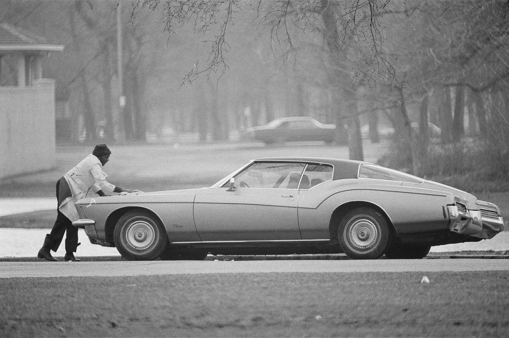 Large car at Garfield Park - Fred Stein for Chicago Daily News