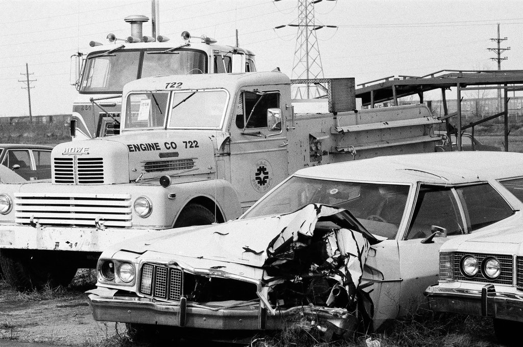 Auto auction on South Pulaski Road - John Tweedle for Chicago Sun-Times