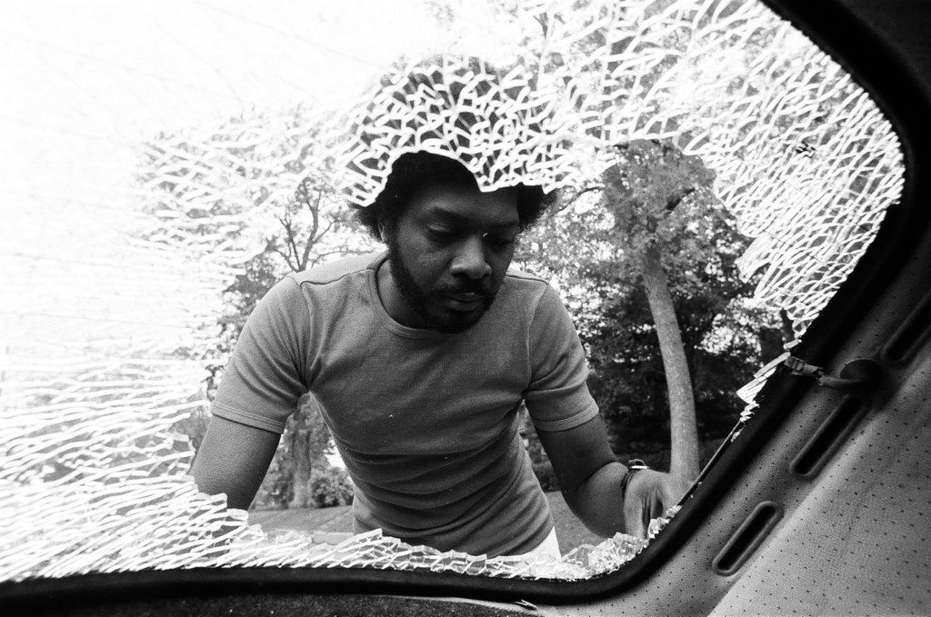 Broken car windows in Morgan Park - Jerry Tomaselli for Chicago Sun-Times