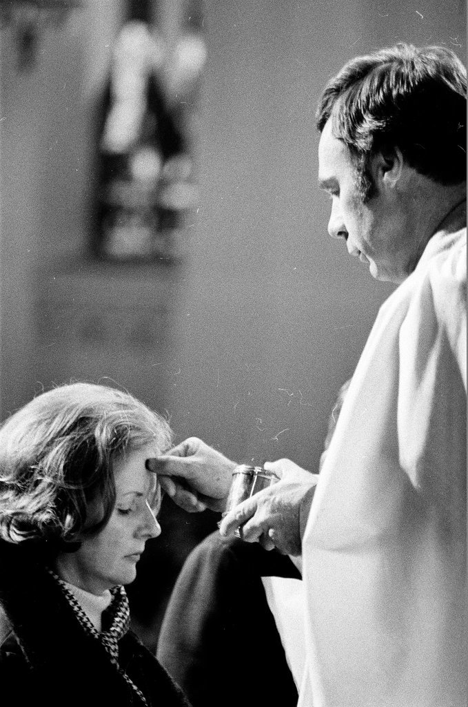 Ash Wednesday mass at St. James Cathedral - James (Jim) Klepitsch for Chicago Sun-Times