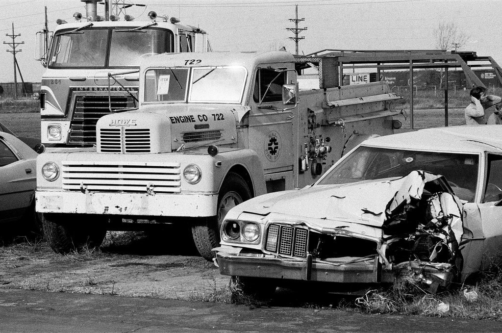 Auto auction on South Pulaski Road - John Tweedle for Chicago Sun-Times