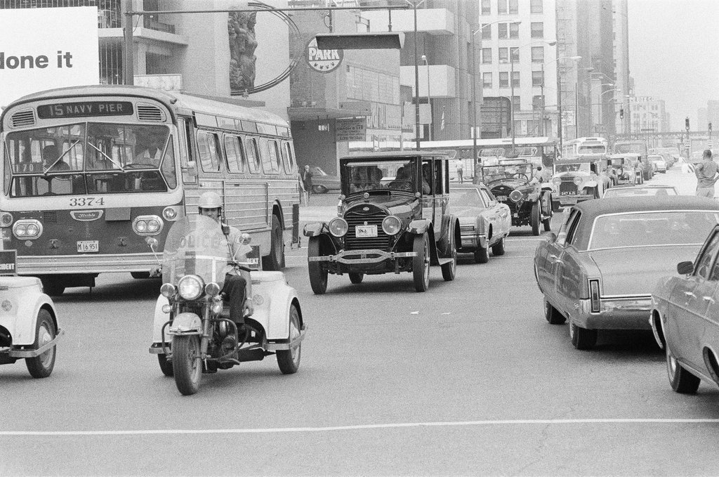 Classic car parade on State Street - Chuck (Charles) Kirman for Chicago Sun-Times