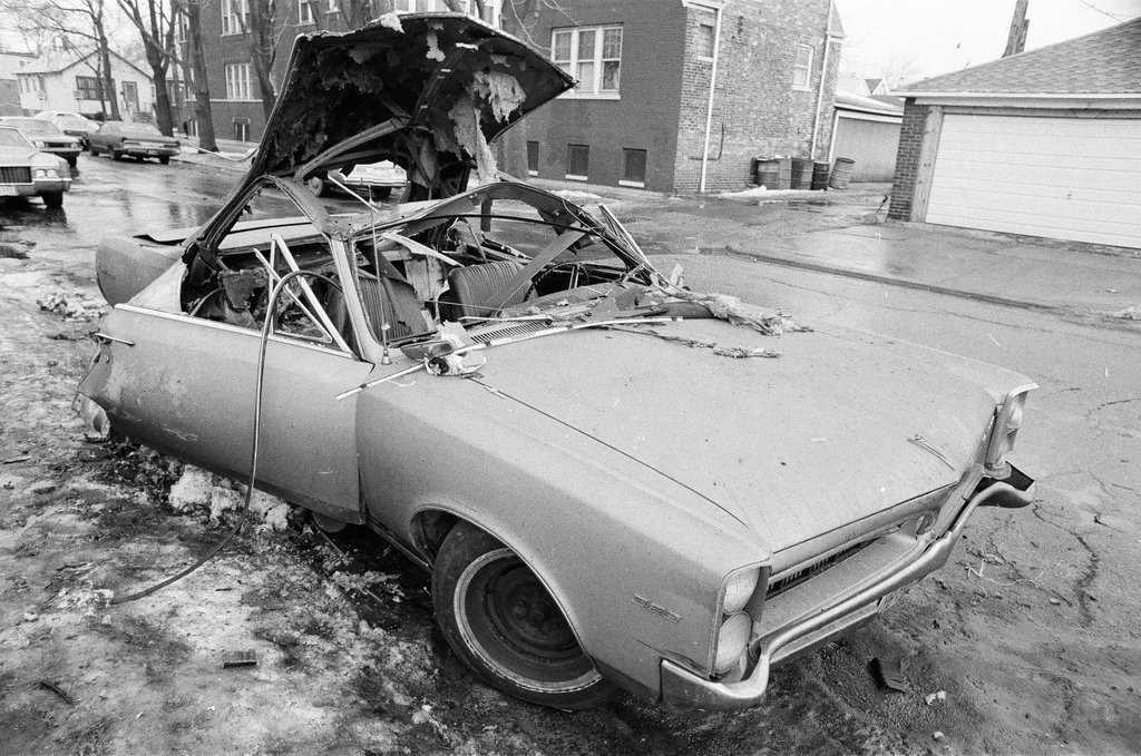 Totaled car in McKinley Park - Bob Fila for Chicago Sun-Times