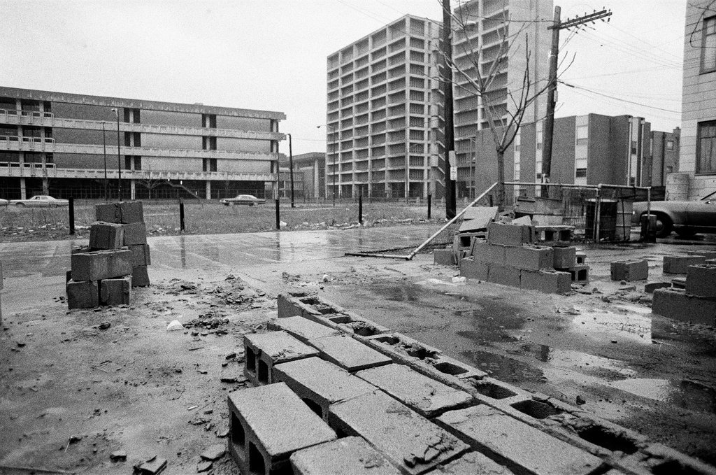 Scene where a car was blocked in by bricks - Jerry Tomaselli for Chicago Sun-Times