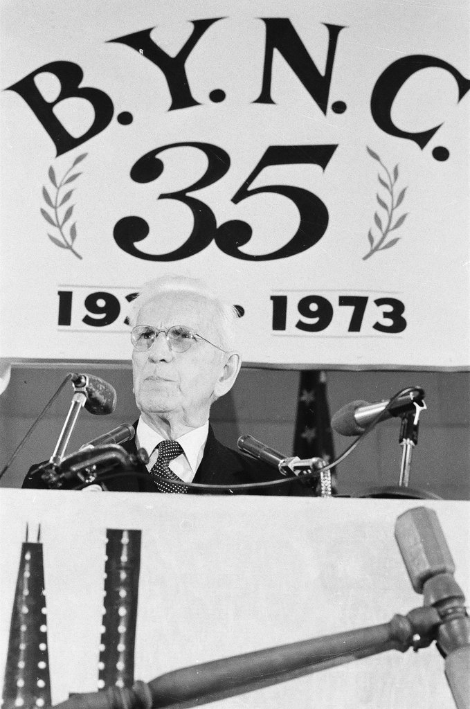 John McCormack speaks at Back of the Yards Council dinner - Randy B. Leffingwell for Chicago Sun-Times