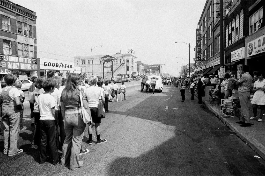 Back of the Yards Old Time Parade - Gene Pesek for Chicago Sun-Times