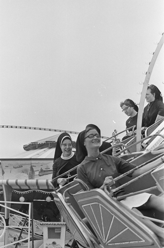 Nuns at Back of the Yards Family Fun Fair - Larry Graff for Chicago Sun-Times