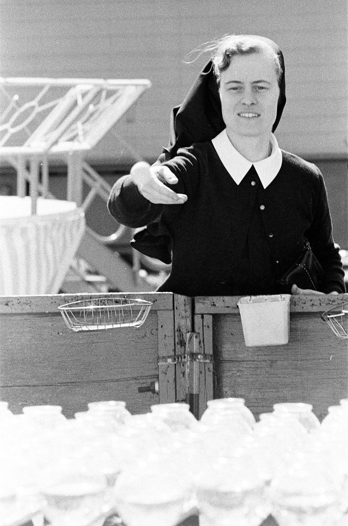 Nuns at Back of the Yards Family Fun Fair - Larry Graff for Chicago Sun-Times
