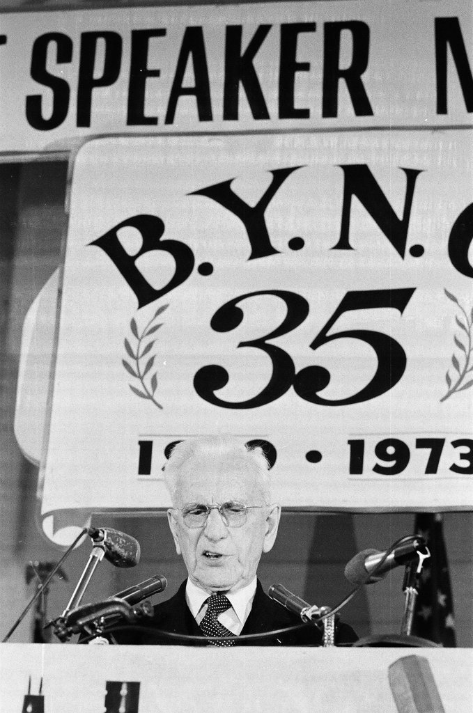 John McCormack speaks at Back of the Yards Council dinner - Randy B. Leffingwell for Chicago Sun-Times