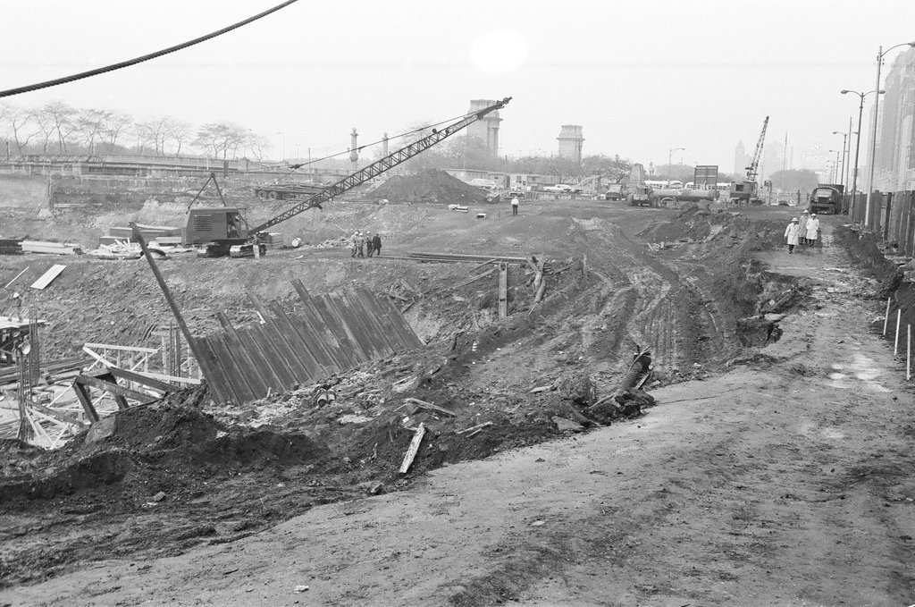 Site of landslide at parking garage site - Howard Lyon for Chicago Sun-Times
