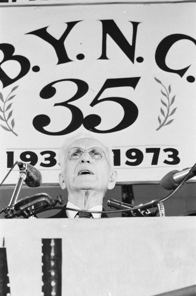 John McCormack speaks at Back of the Yards Council dinner - Randy B. Leffingwell for Chicago Sun-Times