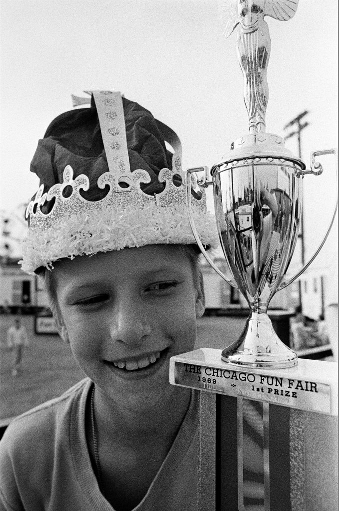 Tiddily Winks contest at Back of the Yards Family Fun Fair - Jack Lenahan for Chicago Sun-Times