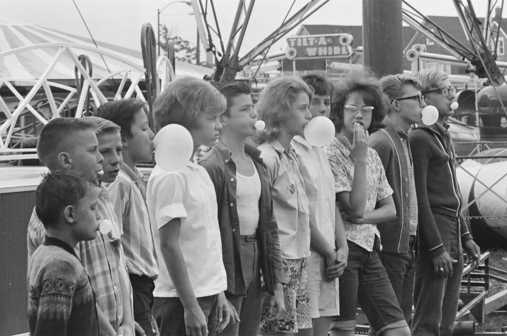 Bubble blowing contest at Back of the Yards Family Fun Fair - Kotalik (Bob or George) for Chicago Sun-Times