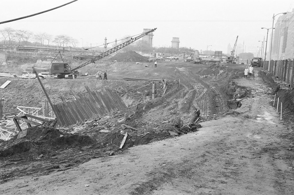 Site of landslide at parking garage site - Howard Lyon for Chicago Sun-Times