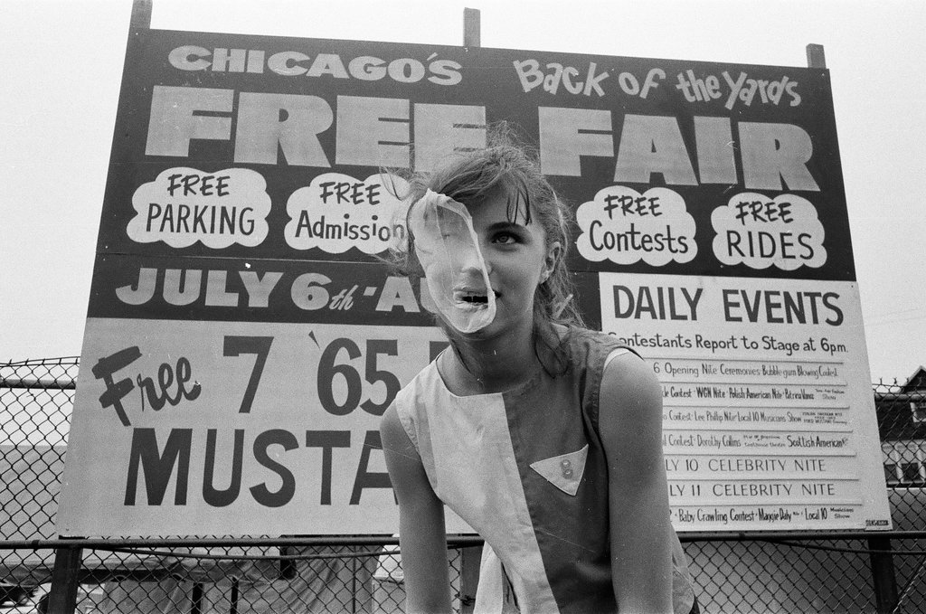 Bubble blowing contest at Back of the Yards Family Fun Fair - Ralph Arvidson for Chicago Sun-Times