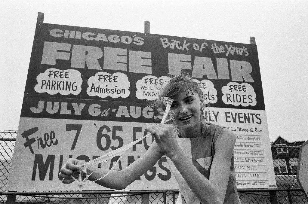 Bubble blowing contest at Back of the Yards Family Fun Fair - Ralph Arvidson for Chicago Sun-Times