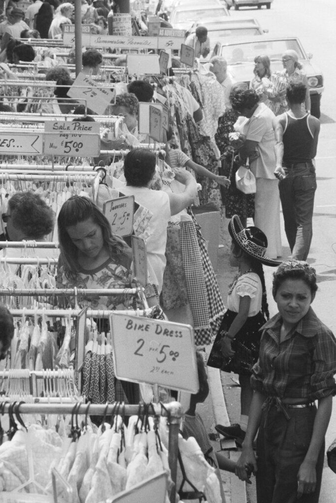 Back of the Yards Sidewalk Sale - Charles Krejcsi for Chicago Sun-Times