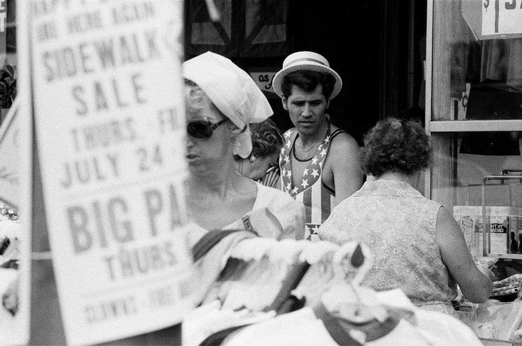 Back of the Yards Sidewalk Sale - Charles Krejcsi for Chicago Sun-Times