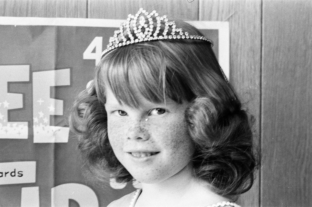 Former queens attend Family Fun Fair - Gene Pesek for Chicago Sun-Times