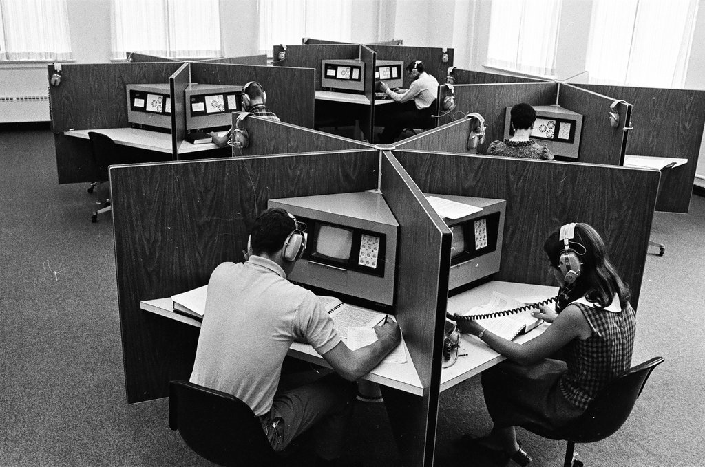 Library facilities at Oak Park High School - Perry C. Riddle for Chicago Sun-Times