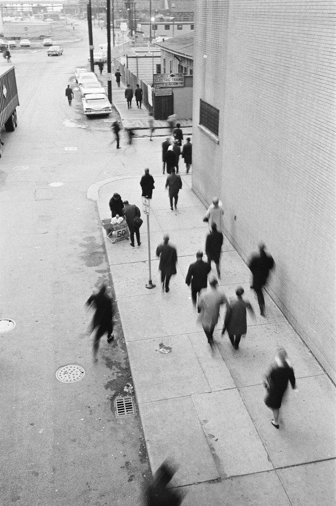 Afternoon rush hour in the Loop - Jack Dykinga for Chicago Sun-Times