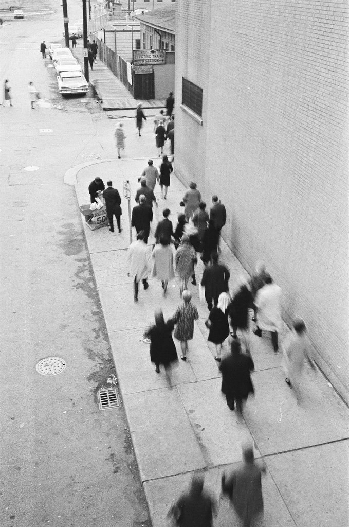 Afternoon rush hour in the Loop - Jack Dykinga for Chicago Sun-Times