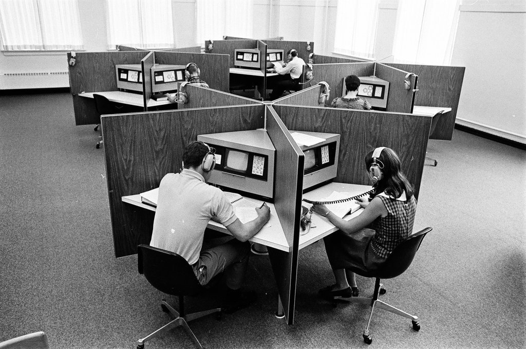 Library facilities at Oak Park High School - Perry C. Riddle for Chicago Sun-Times