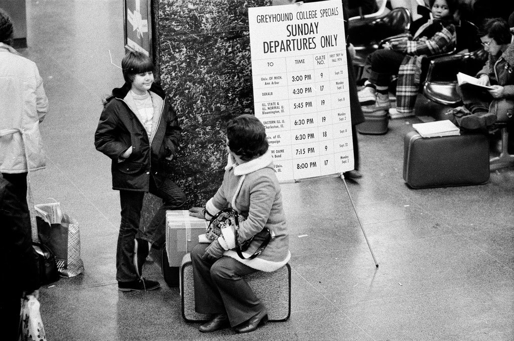 Crowded Greyhound Bus station over holidays - Gene Pesek for Chicago Sun-Times