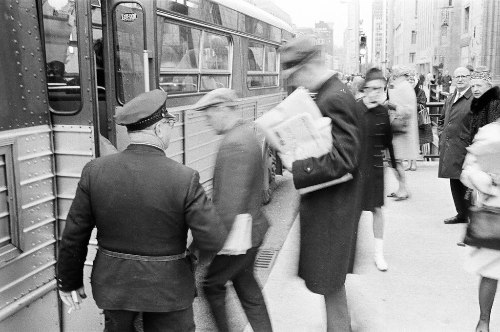 Afternoon rush hour in the Loop - Jack Dykinga for Chicago Sun-Times