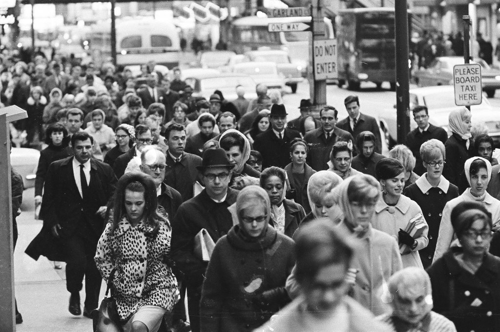 Afternoon rush hour in the Loop - Jack Dykinga for Chicago Sun-Times