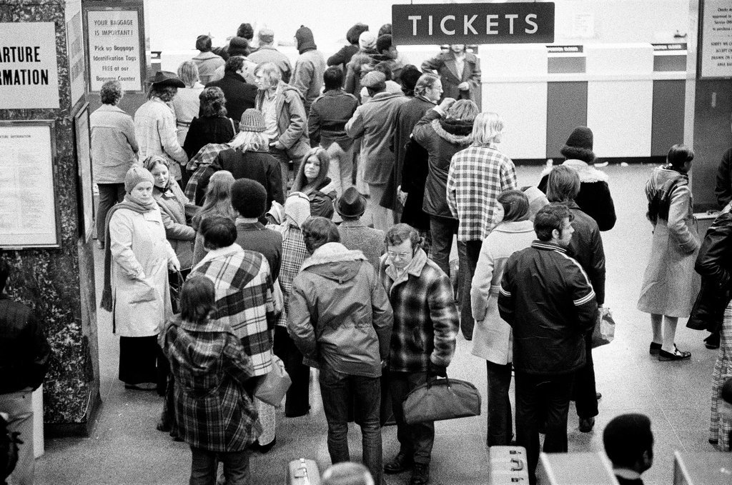 Crowded Greyhound Bus station over holidays - Gene Pesek for Chicago Sun-Times